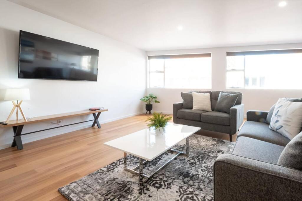 Central Modern 2 Bedroom With Wifi Launceston Esterno foto
