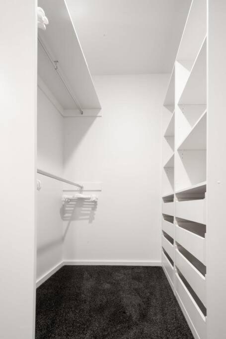 Central Modern 2 Bedroom With Wifi Launceston Esterno foto