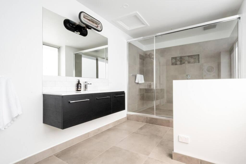 Central Modern 2 Bedroom With Wifi Launceston Esterno foto