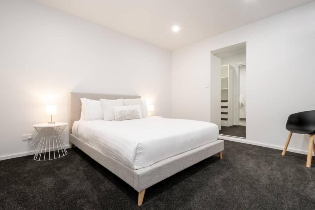 Central Modern 2 Bedroom With Wifi Launceston Esterno foto